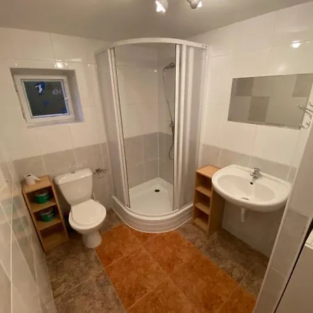 Selsky Dvur Vendégház Perštejn