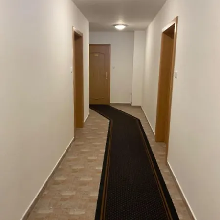 Selsky Dvur * Perštejn