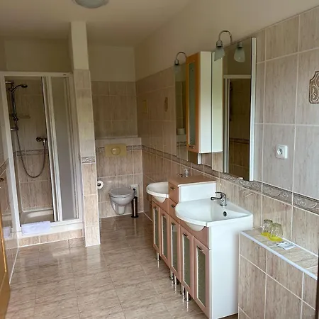 Selsky Dvur Vendégház Perštejn