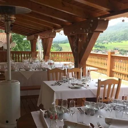 Selsky Dvur Πανσιόν Perštejn