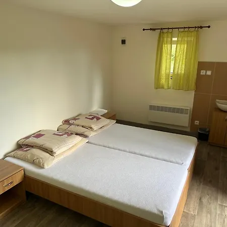 Selsky Dvur Πανσιόν Perštejn