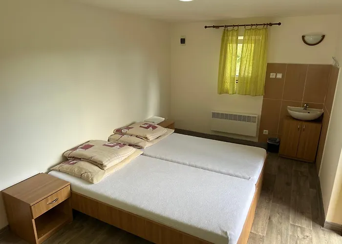Selsky Dvur Casa de hóspedes Perštejn
